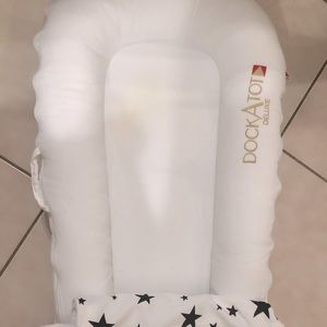 SOLD- Dock A Tot - Deluxe - including an extra cover